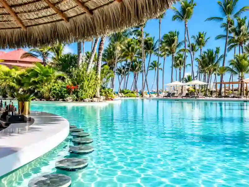 Grand Palladium Bávaro Suites Resort & Spa tropical pool in Punta Cana